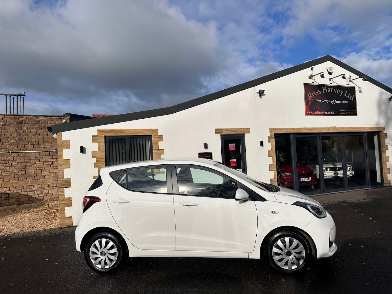 Used Hyundai i10 2017 for sale - 76625569: Photo 3