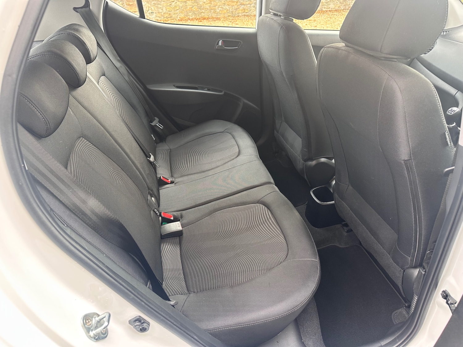 Used Hyundai i10 2017 for sale - 76625569: Photo 4