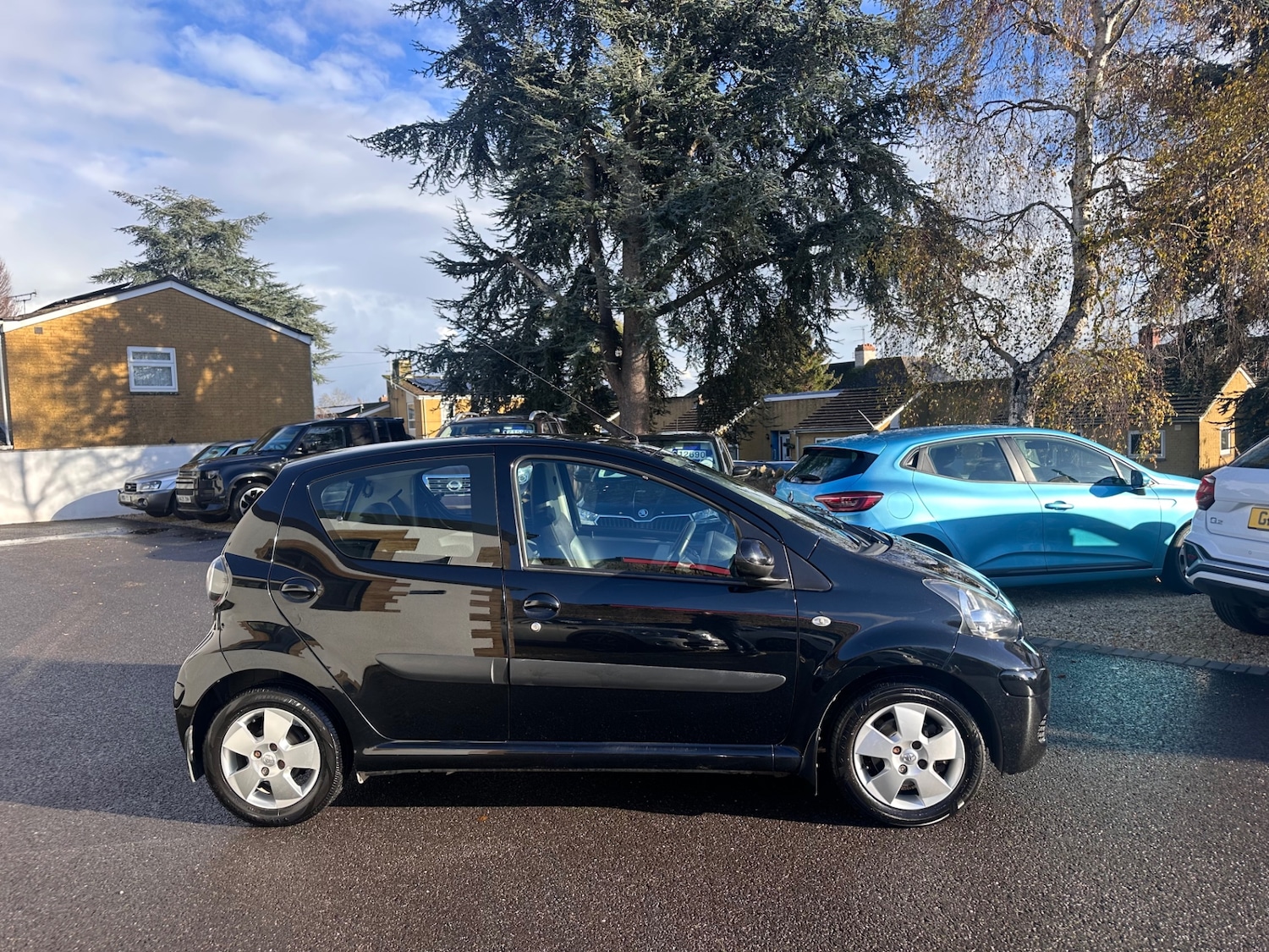 Used Toyota AYGO 2009 for sale - 76748882: Photo 3