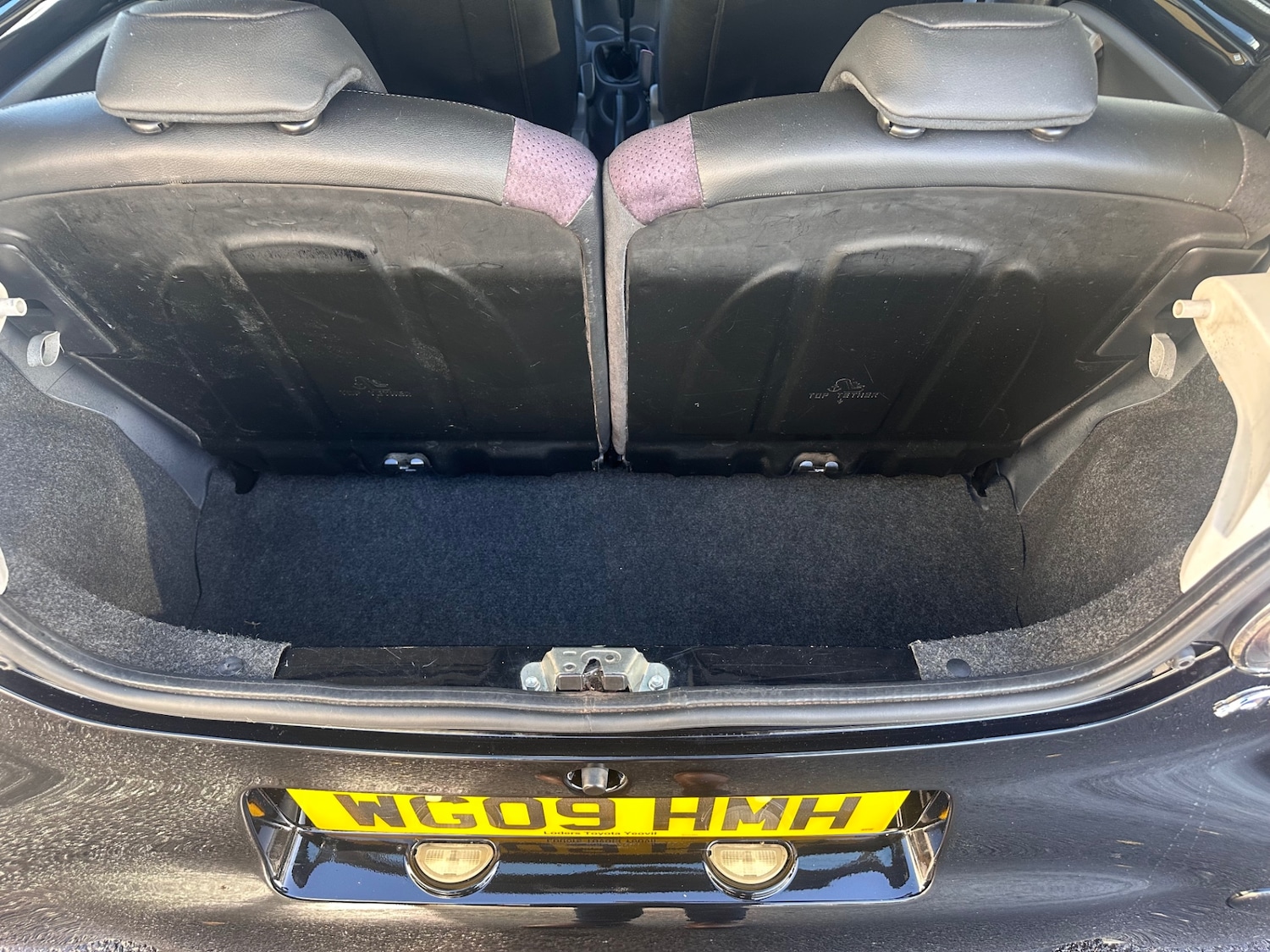 Used Toyota AYGO 2009 for sale - 76748882: Photo 8