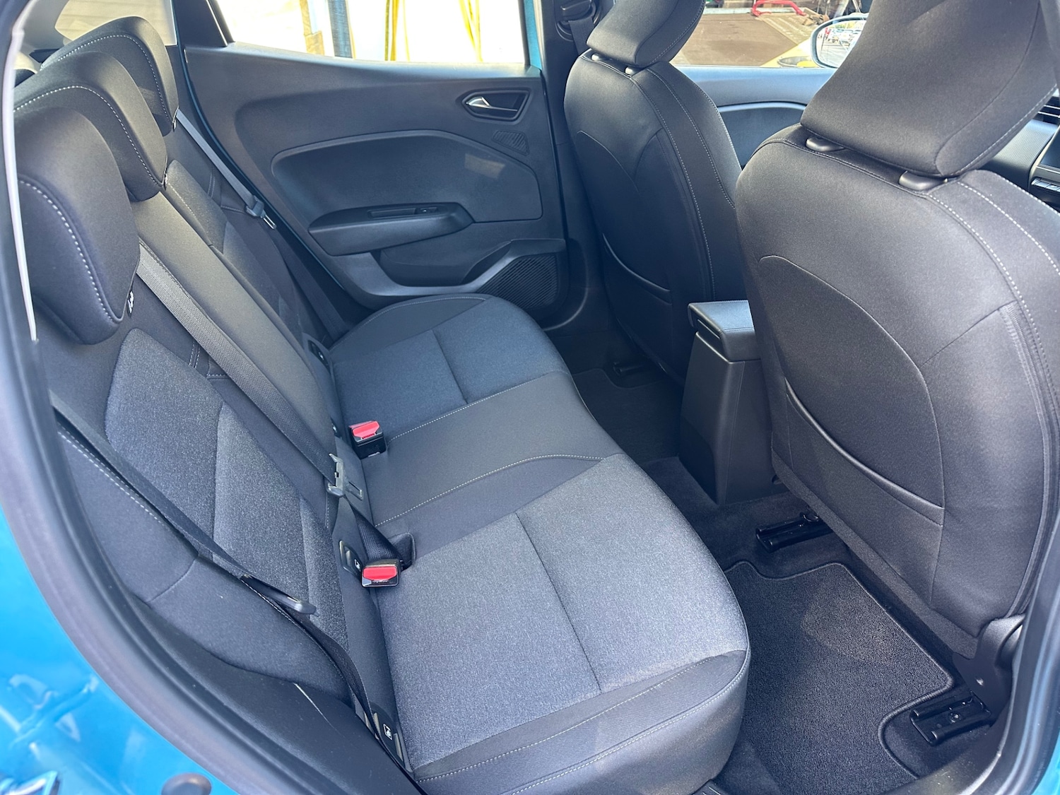 Used Renault Clio 2022 for sale - 76650277: Photo 4