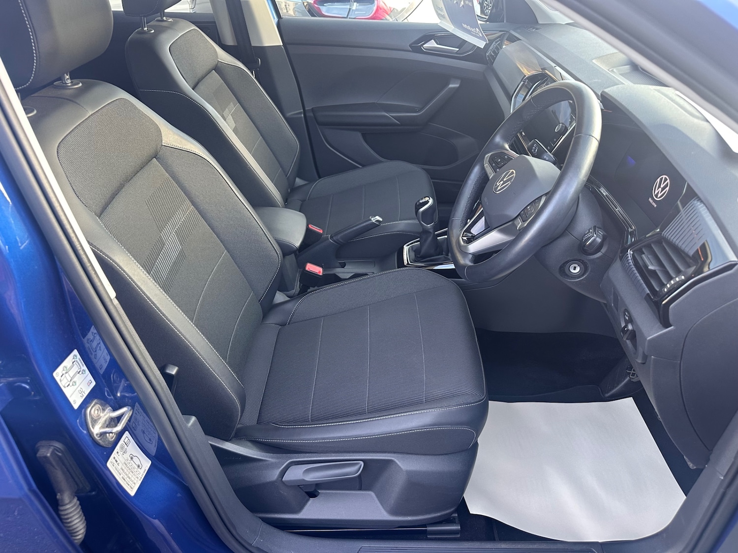 Used Volkswagen T-Cross 2023 for sale - 76910768: Photo 2