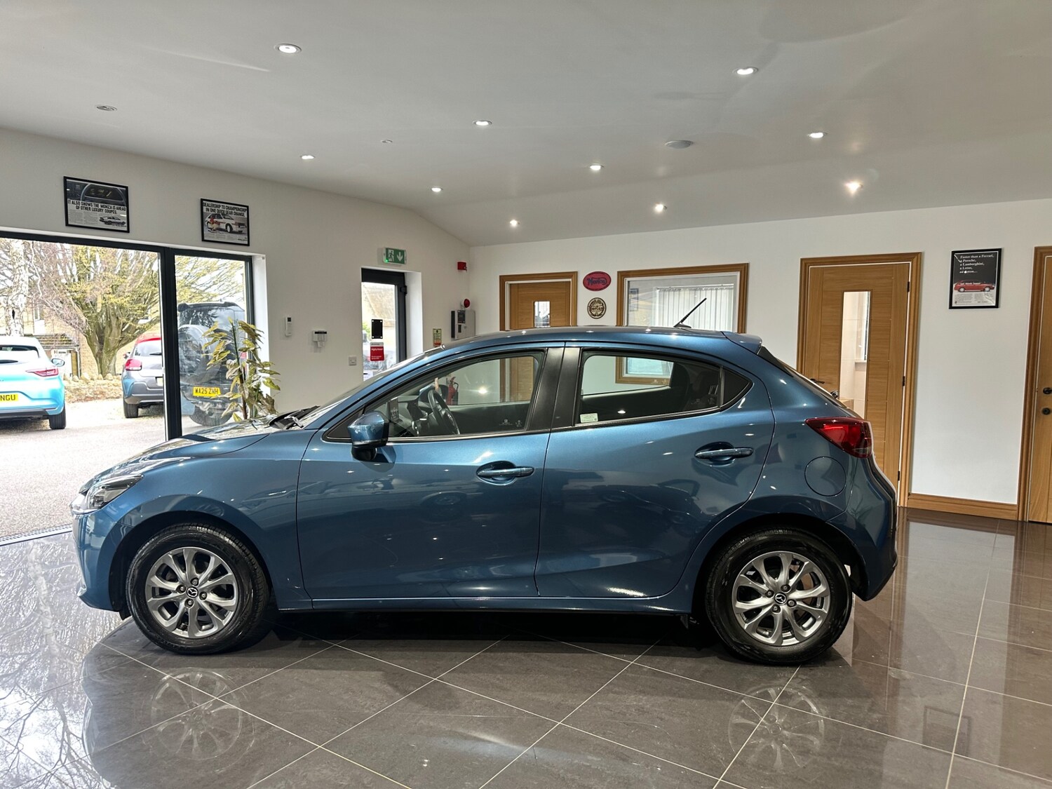 Used Mazda Mazda2 2022 for sale - 77818864: Photo 9