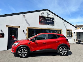 Used Renault Captur 2023 for sale - 78655641: Photo