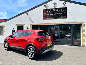 Used Renault Captur 2023 for sale - 78655641: Photo