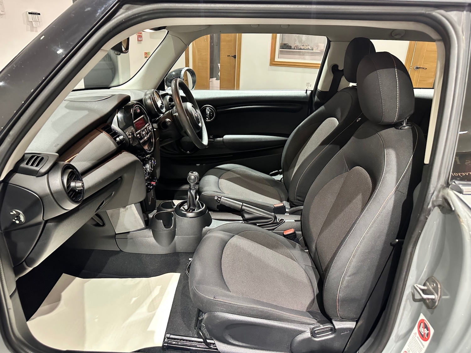 Used MINI Hatch 2014 for sale - 77199030: Photo 2