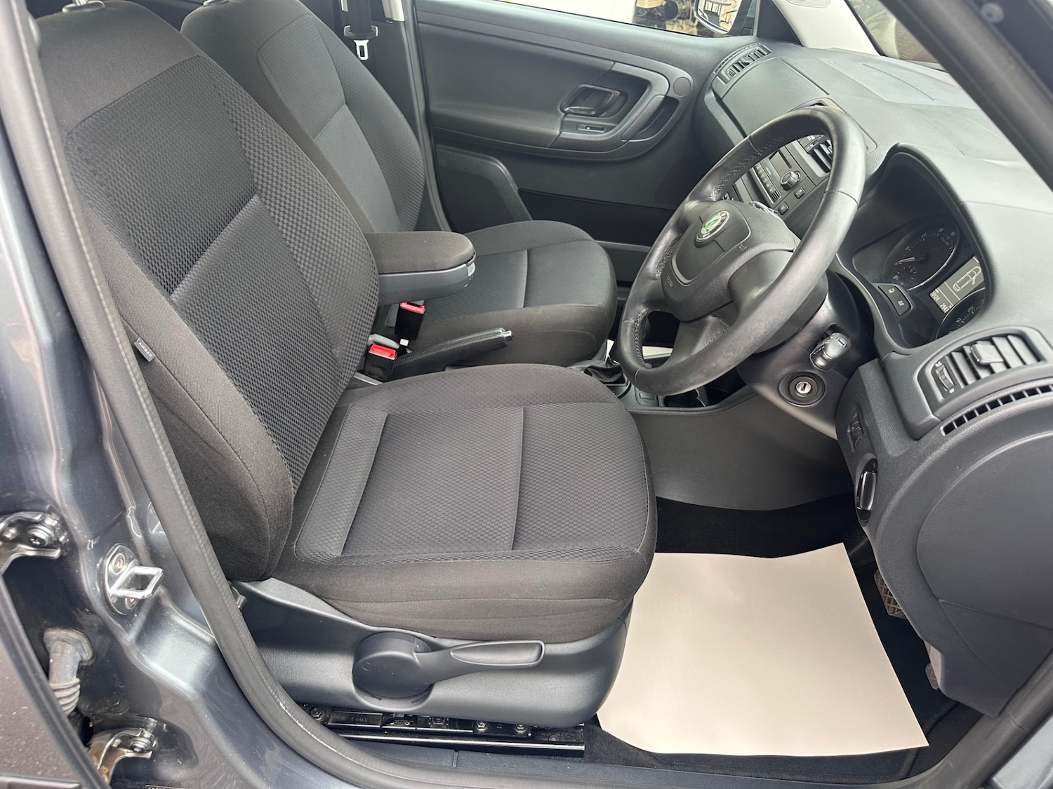 Used Skoda Fabia 2012 for sale - 76156678: Photo 2