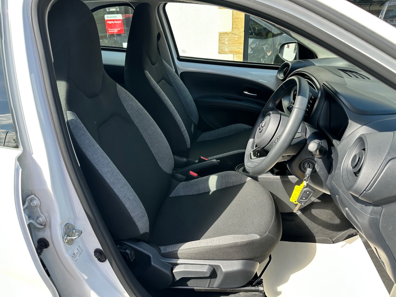 Used Toyota Aygo X 2023 for sale - 78107709: Photo 2