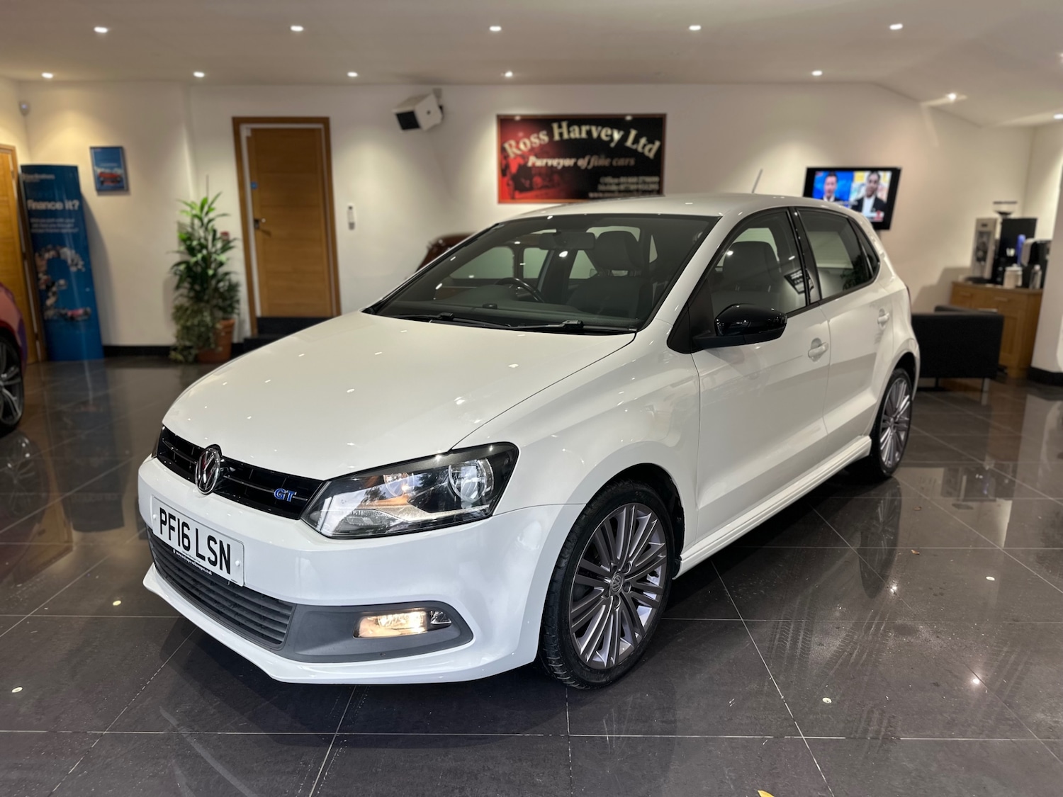 Used Volkswagen Polo 2016 for sale - 76355015: Photo 13