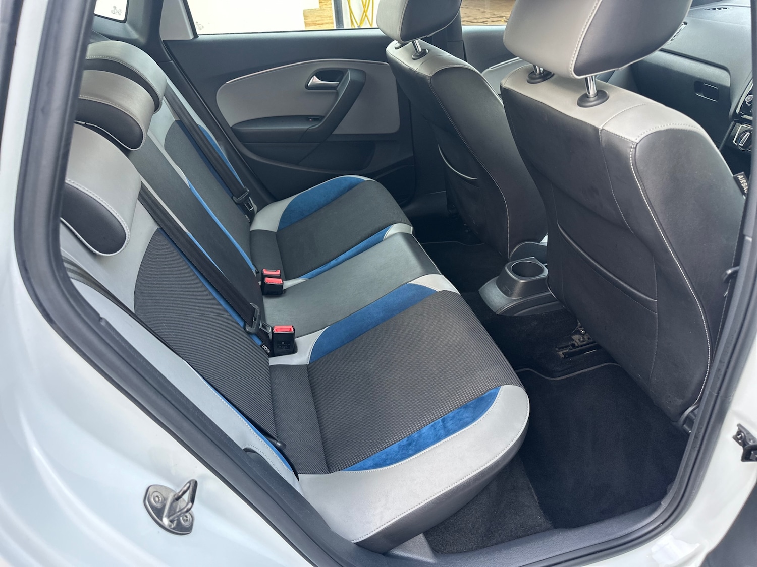 Used Volkswagen Polo 2016 for sale - 76355015: Photo 4