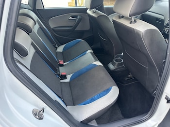 Used Volkswagen Polo 2016 for sale - 76355015: Photo