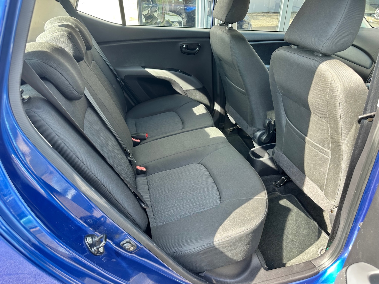 Used Hyundai i10 2011 for sale - 77963669: Photo 4