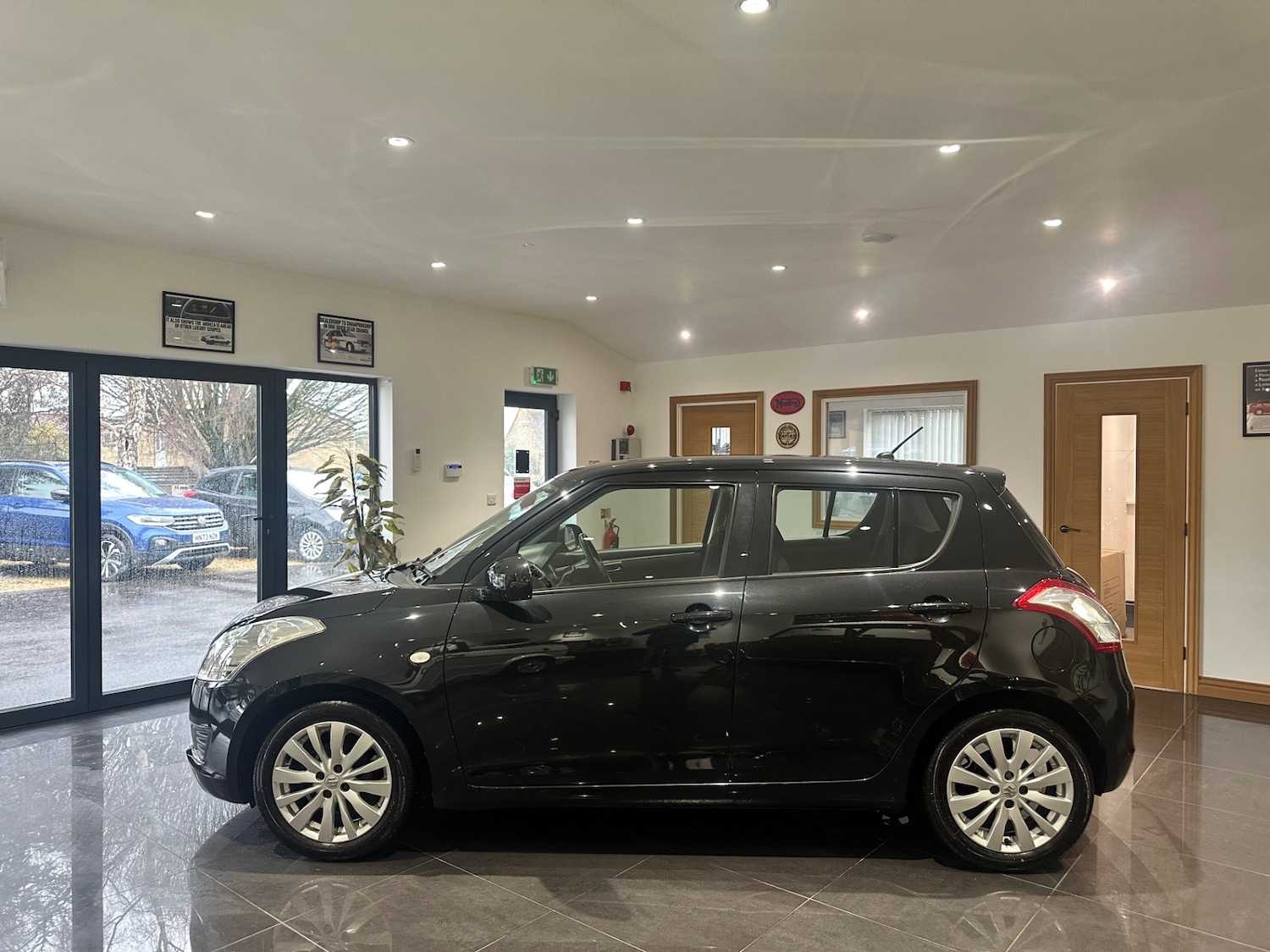 Used Suzuki Swift 2013 for sale - 77179999: Photo 11