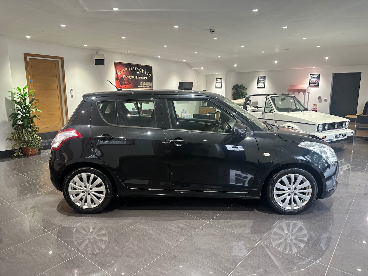 Used Suzuki Swift 2013 for sale - 77179999: Photo 3