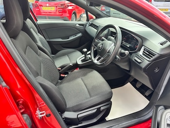 Used Renault Clio 2020 for sale - 79417996: Photo