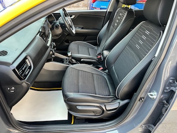 Used Kia Stonic 2022 for sale - 79240469: Photo