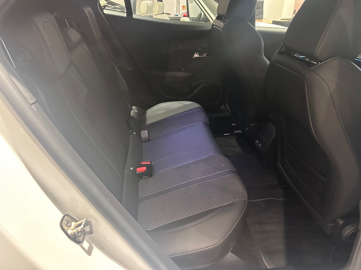 Used Peugeot 2008 2021 for sale - 76877515: Photo 9