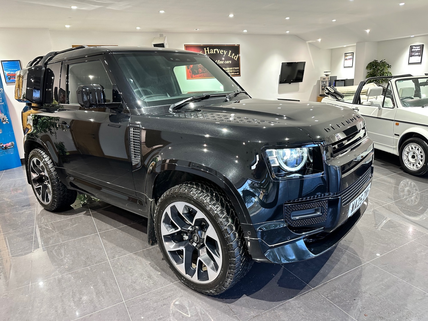 Used Land Rover Defender 2025 for sale - 77393561: Photo 1