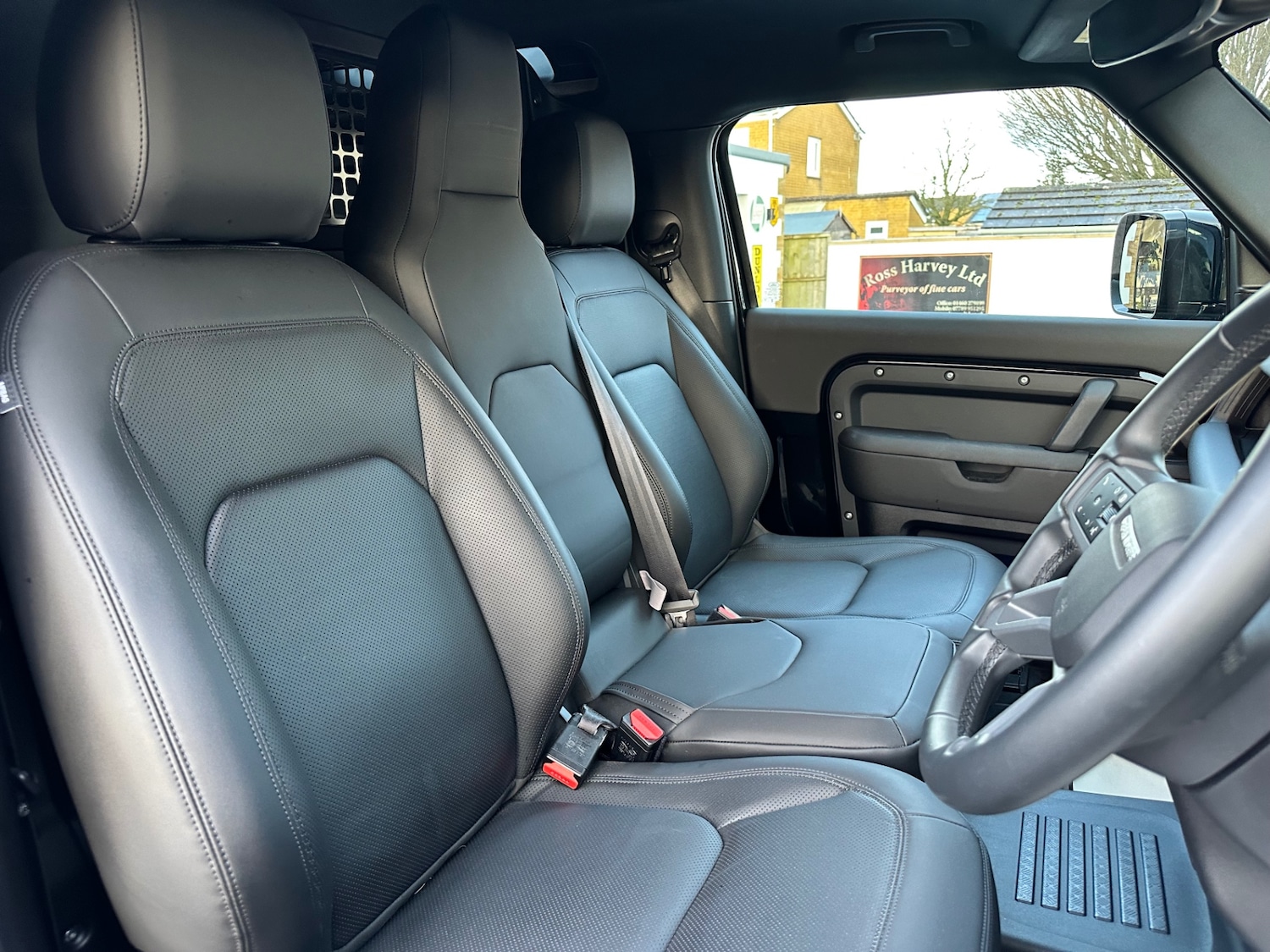 Used Land Rover Defender 2025 for sale - 77393561: Photo 10