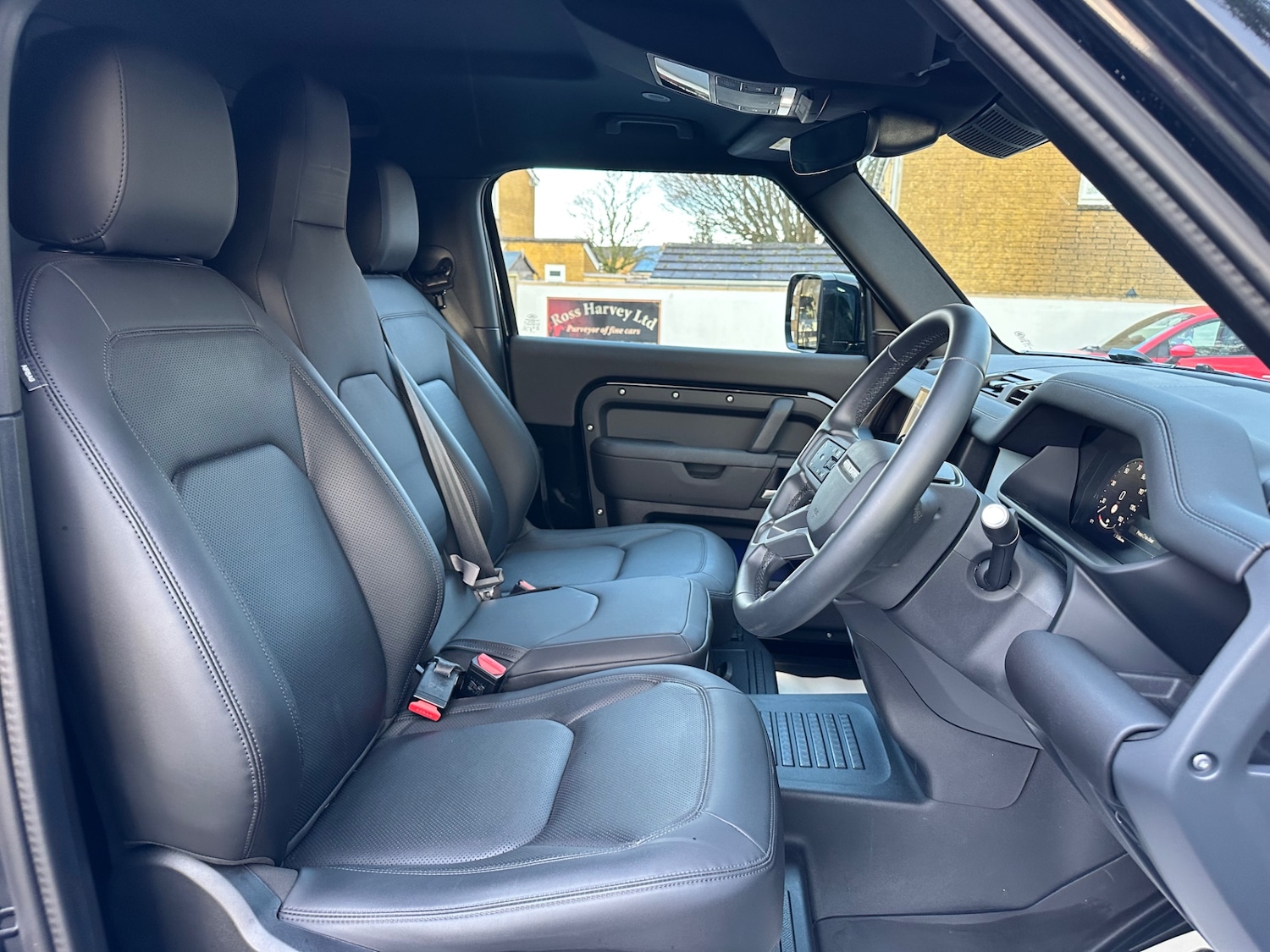 Used Land Rover Defender 2025 for sale - 77393561: Photo 2