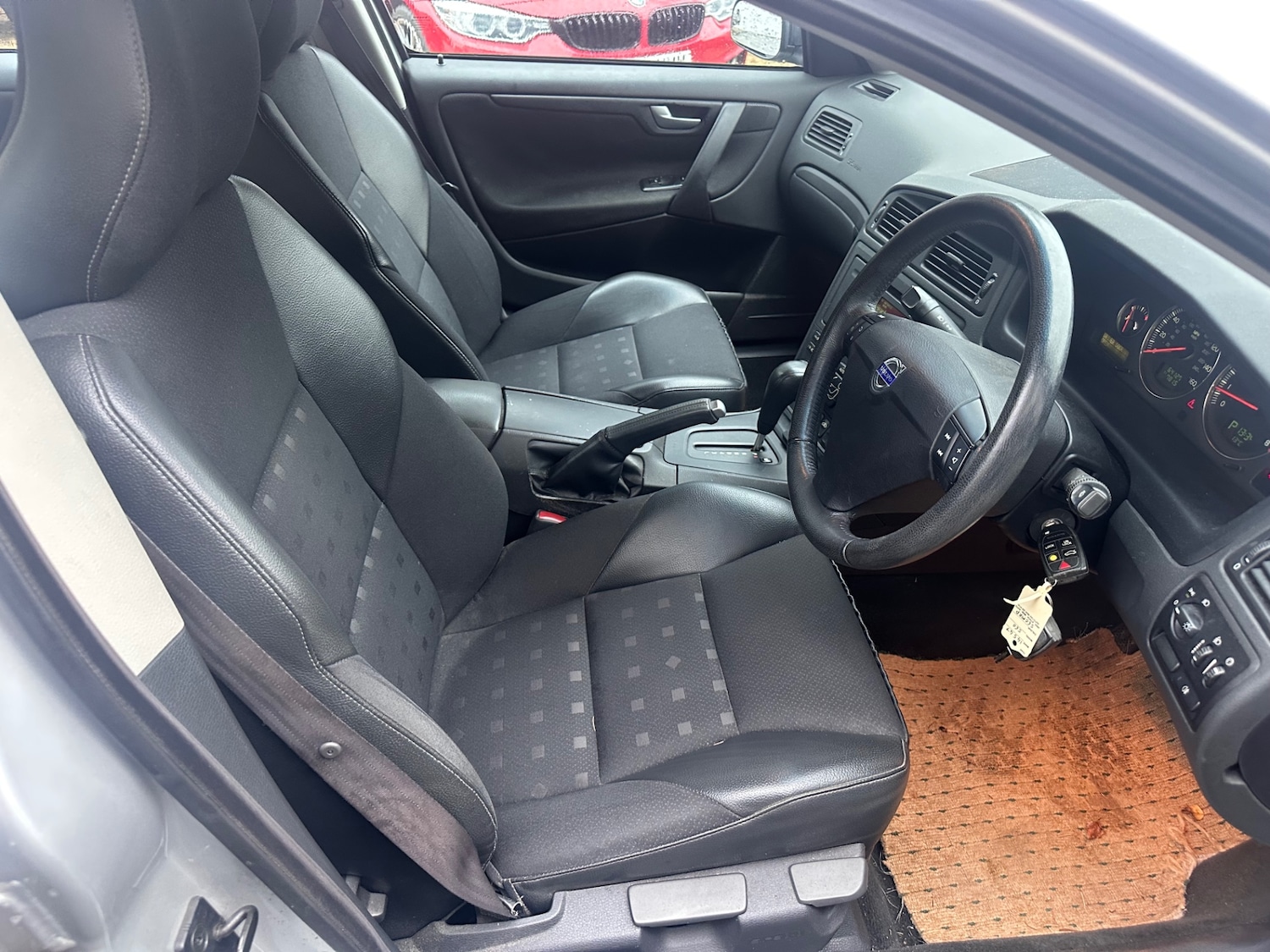 Used Volvo S60 2004 for sale - 76879083: Photo 2