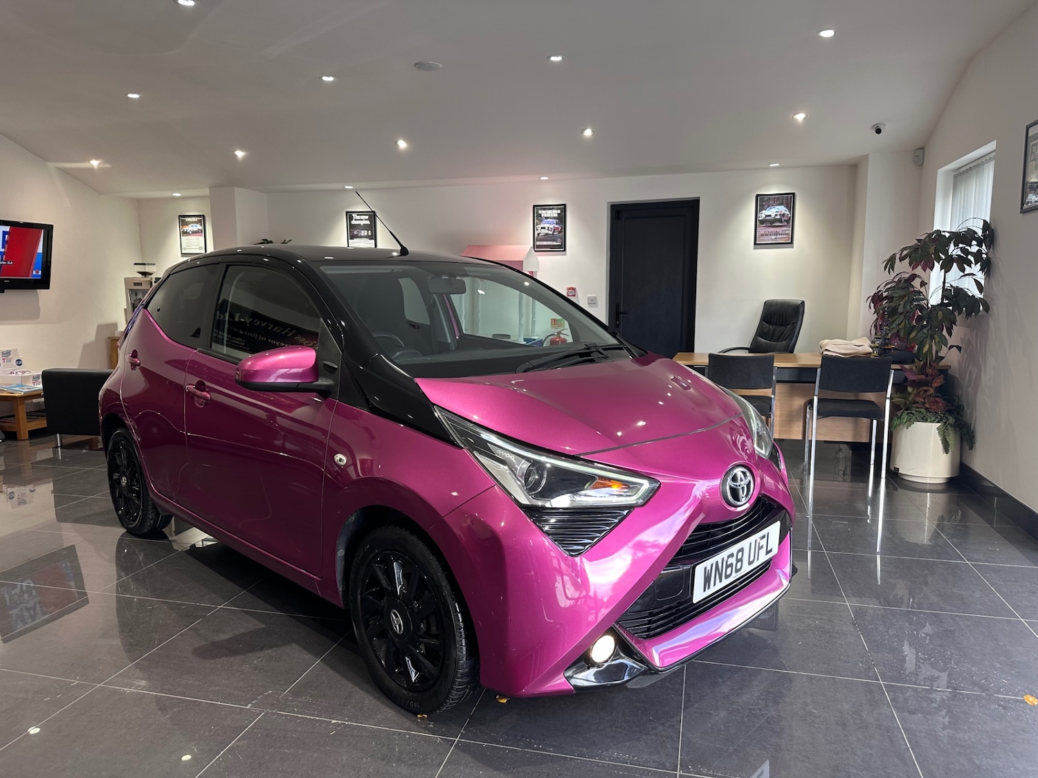 Used Toyota AYGO 2018 for sale - 76355376: Photo 1