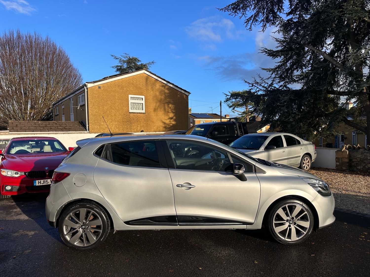 Used Renault Clio 2016 for sale - 76809336: Photo 3