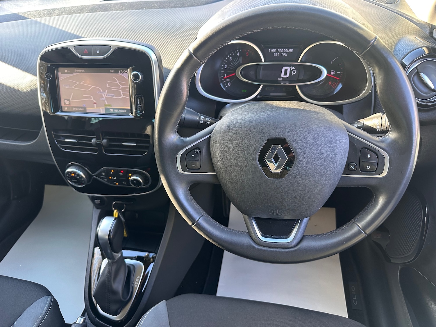 Used Renault Clio 2016 for sale - 76809336: Photo 6