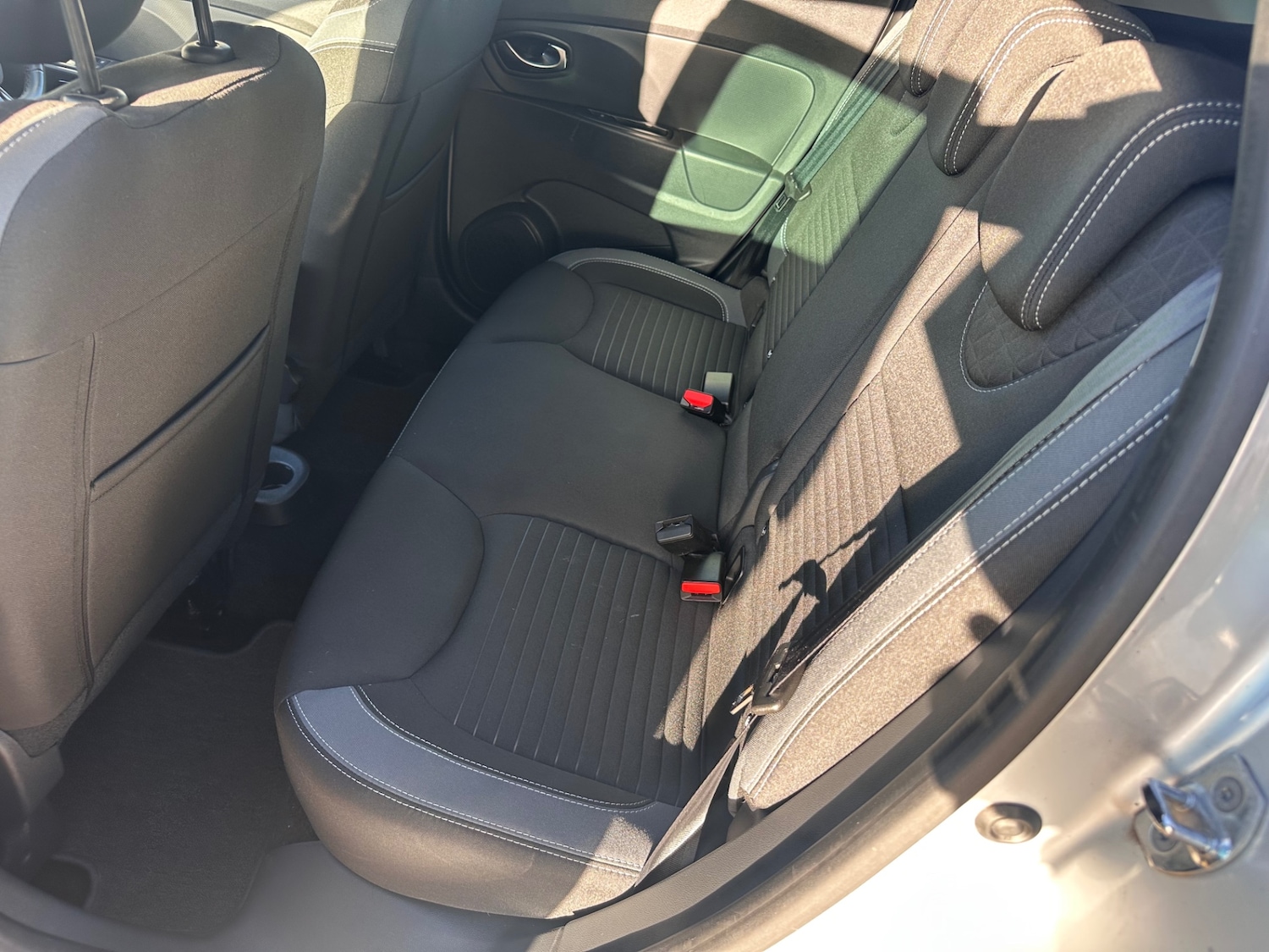 Used Renault Clio 2016 for sale - 76809336: Photo 9