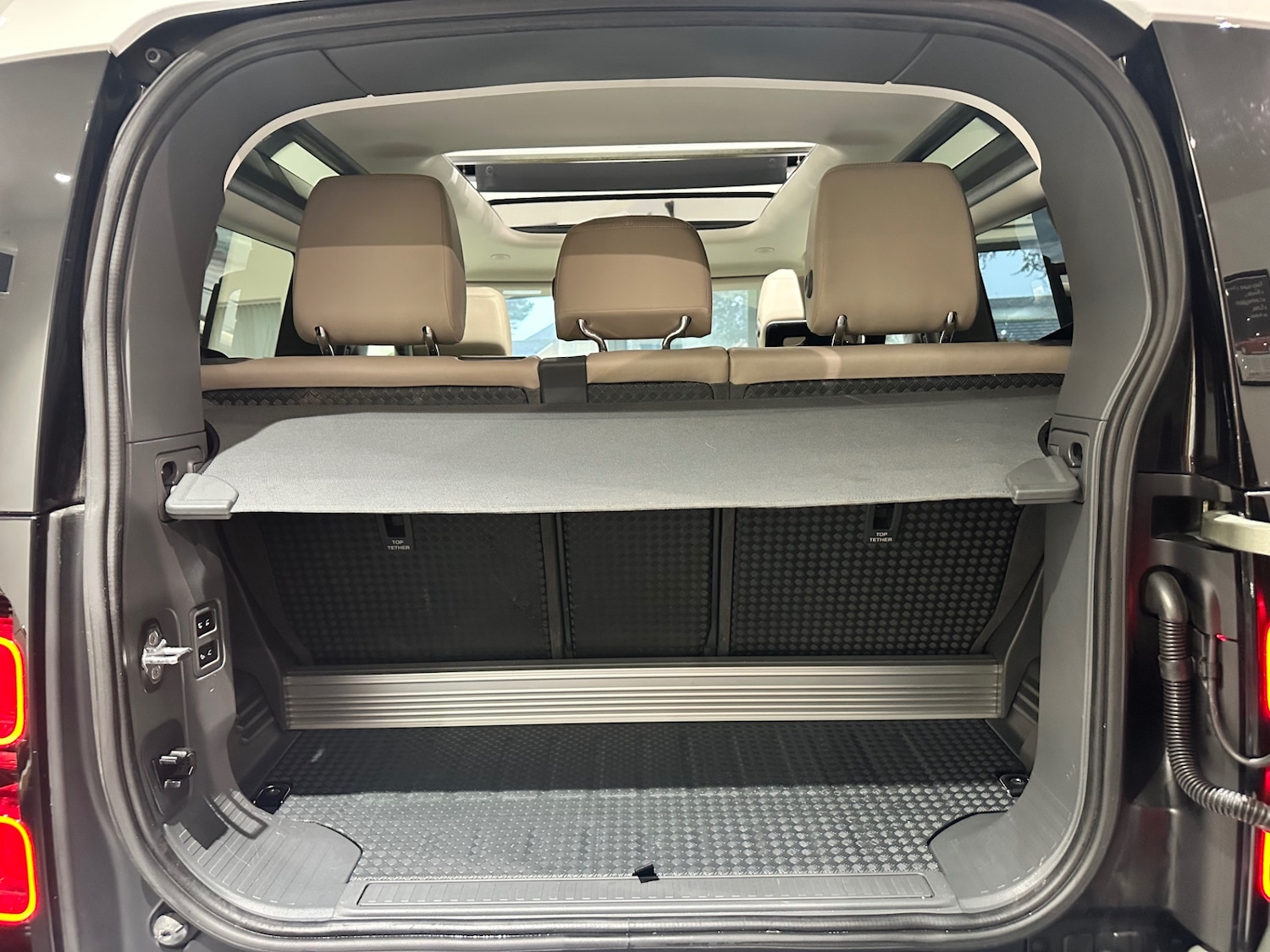 Used Land Rover Defender 2021 for sale - 77198522: Photo 10