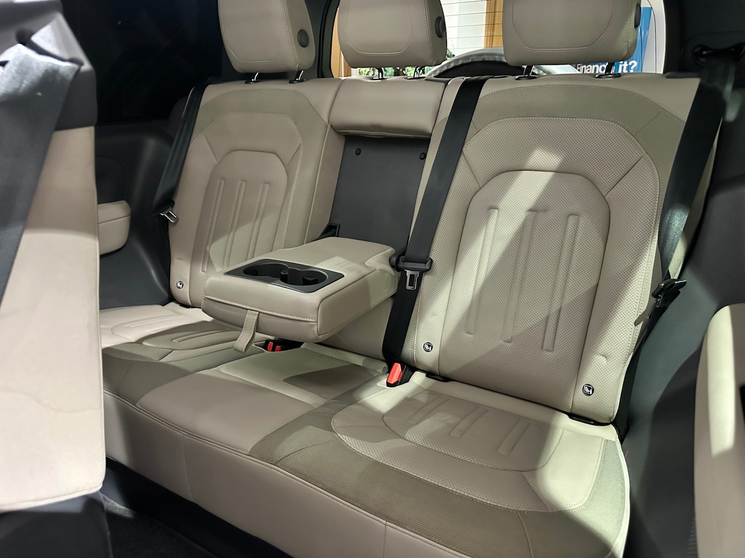 Used Land Rover Defender 2021 for sale - 77198522: Photo 12