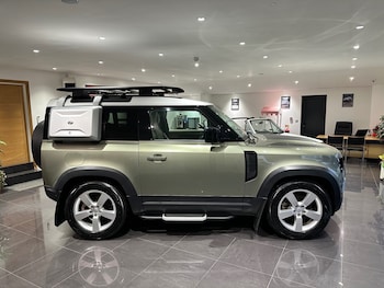 Used Land Rover Defender 2021 for sale - 77198522: Photo