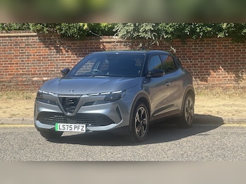 Used Alfa Romeo Junior 2025 for sale - 79297230: Photo