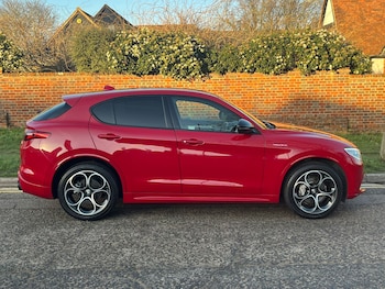 Used Alfa Romeo Stelvio 2022 for sale - 77326309: Photo