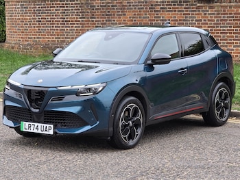 Used Alfa Romeo Junior 2024 for sale - 76328347: Photo