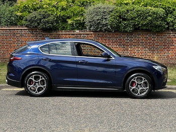 Used Alfa Romeo Stelvio 2018 for sale - 76092113: Photo 2