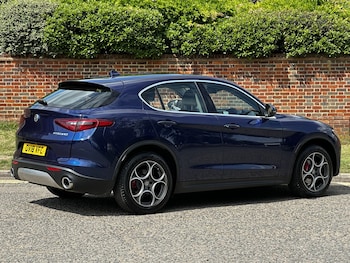 Used Alfa Romeo Stelvio 2018 for sale - 76092113: Photo 3