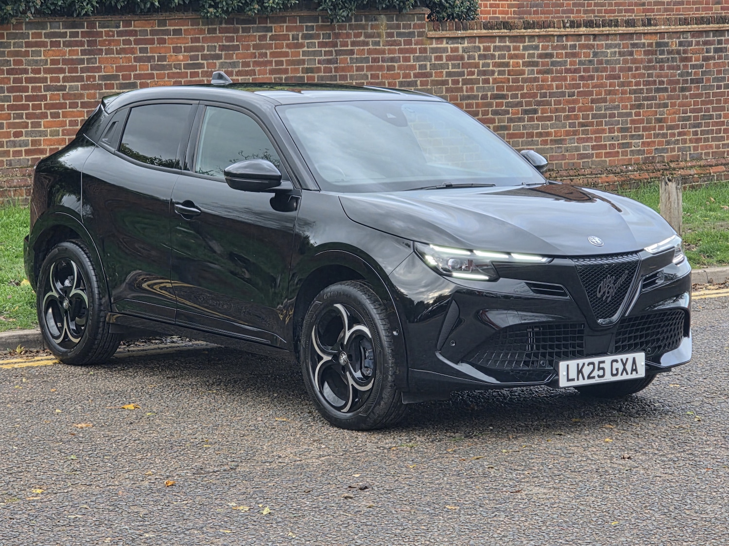 Used Alfa Romeo Junior 2025 for sale - 76328344: Photo 1