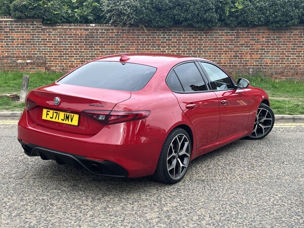Used Alfa Romeo Giulia 2021 for sale - 76018252: Photo 2