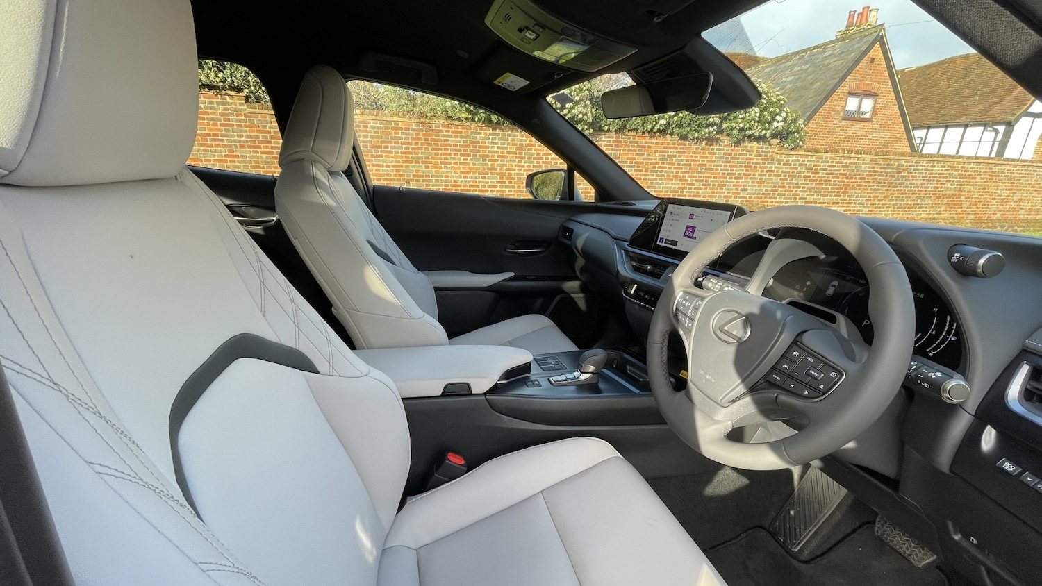 Used Lexus UX 2025 for sale - 77745750: Photo 13