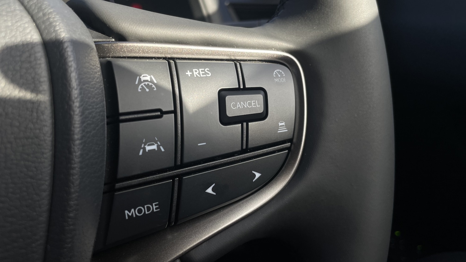 Used Lexus UX 2025 for sale - 77745750: Photo 18