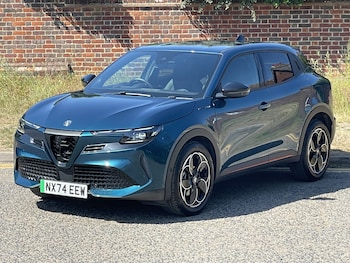Used Alfa Romeo Junior 2024 for sale - 78656574: Photo