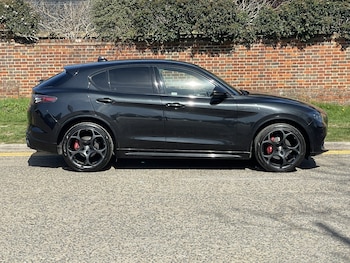 Used Alfa Romeo Stelvio 2023 for sale - 78059727: Photo