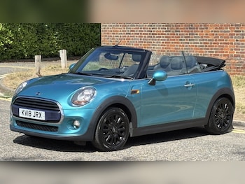 Used MINI Convertible 2018 for sale - 75501827: Photo