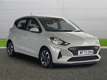 Used Hyundai i10 2023 for sale - 79077576: Photo