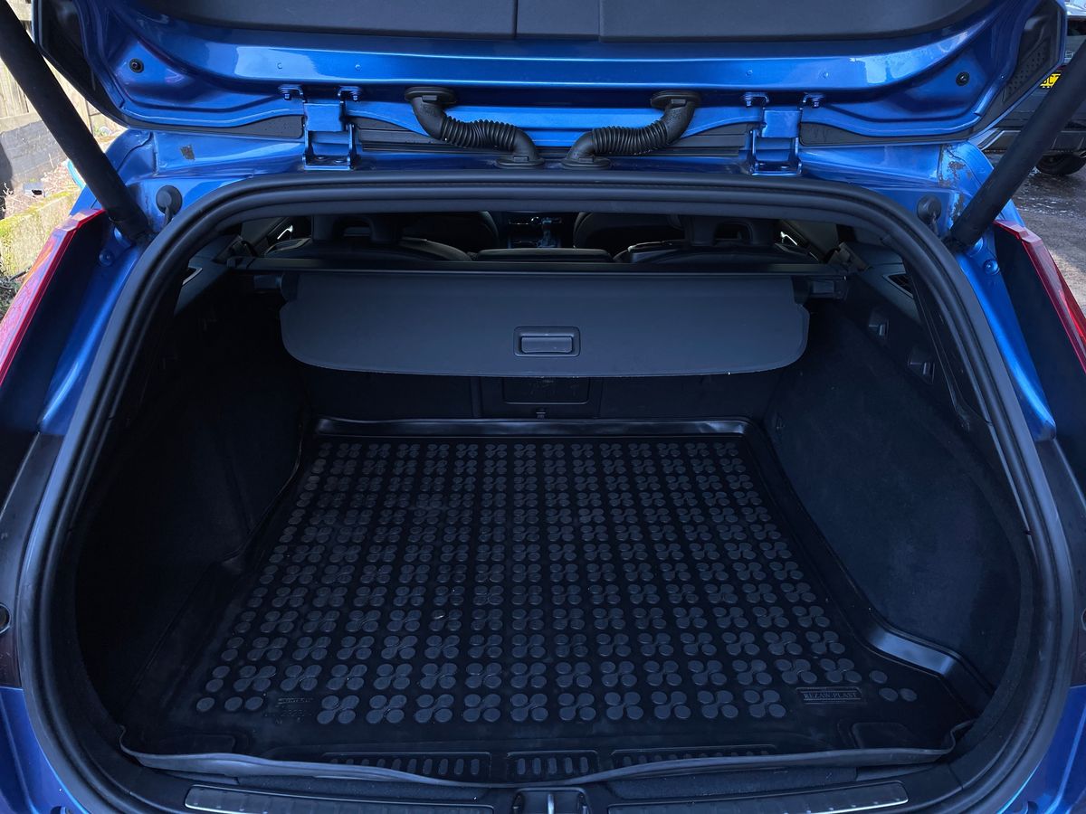 Used Volvo V60 2019 for sale - 77975498: Photo 12