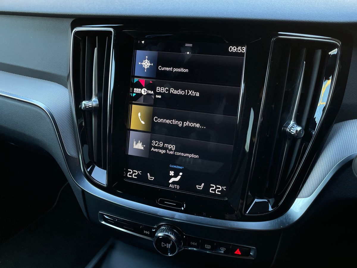 Used Volvo V60 2019 for sale - 77975498: Photo 18