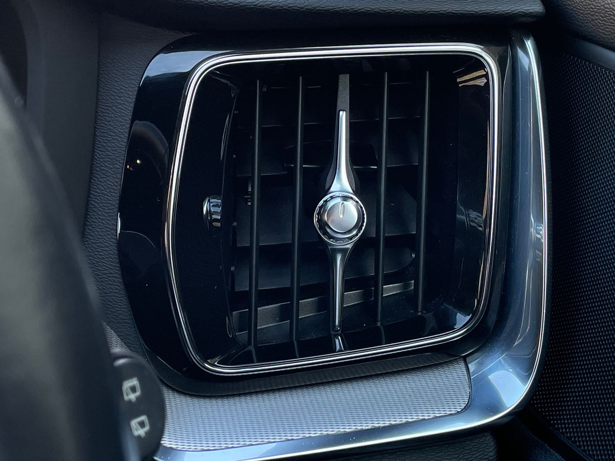 Used Volvo V60 2019 for sale - 77975498: Photo 26