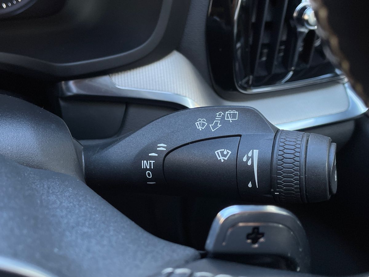 Used Volvo V60 2019 for sale - 77975498: Photo 29