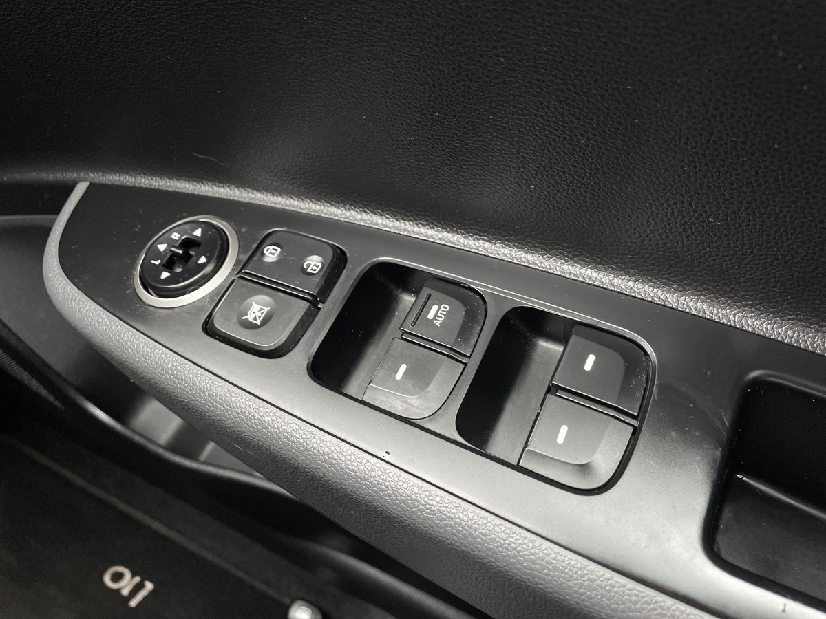 Used Hyundai i10 2019 for sale - 77002990: Photo 20